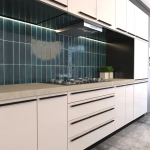 دستگیره مشکی روی کابینت سفید